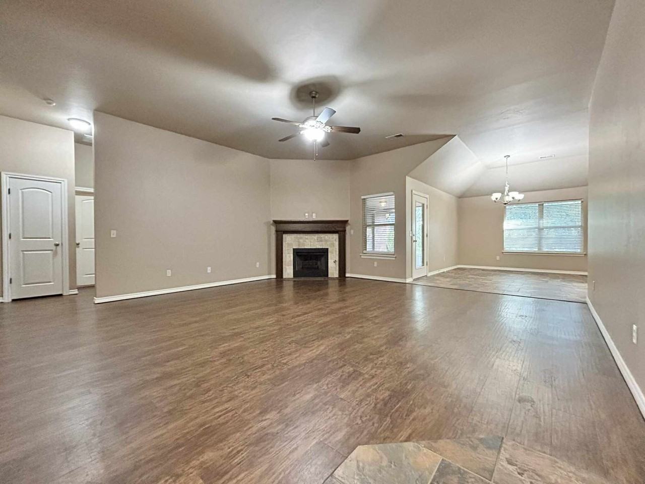 2222 Brook Dr - Photo 3 of 23