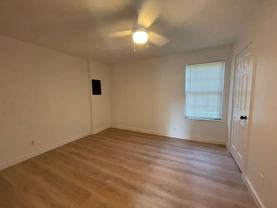 3005 Sevier Ave - Photo 1 of 1