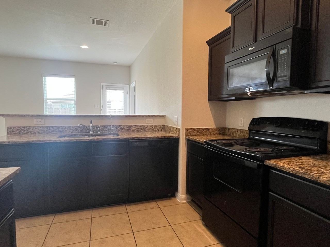 19621 James Manor Street - Photo 6 of 19