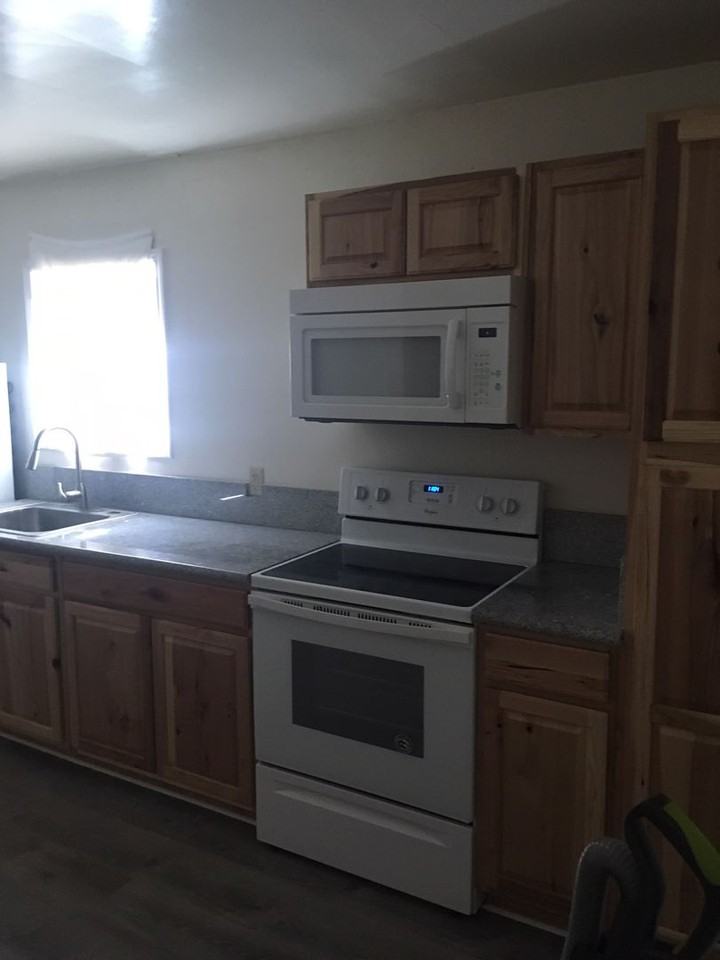 1101 Columbus Ave - Photo 5 of 9