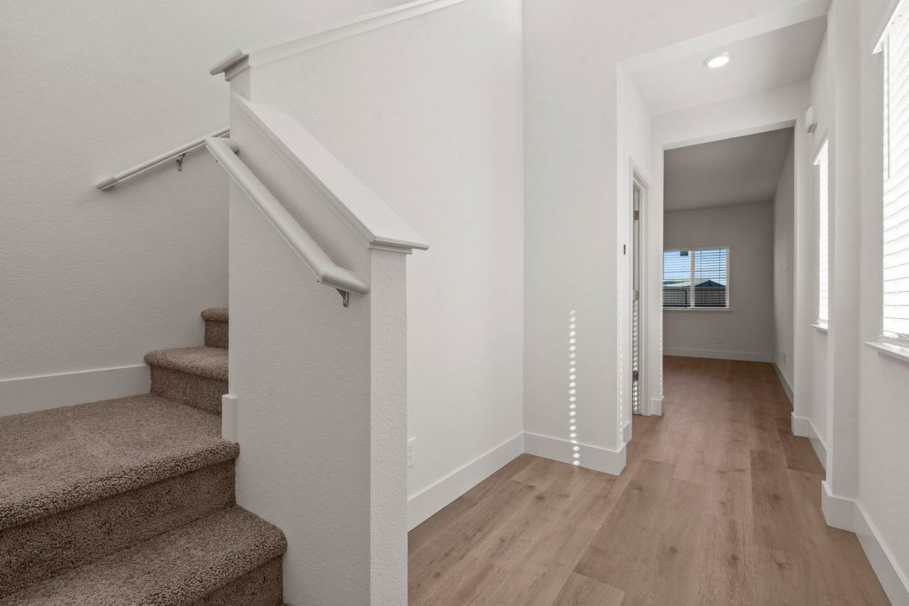 1784 Biotite Way - Photo 2 of 32