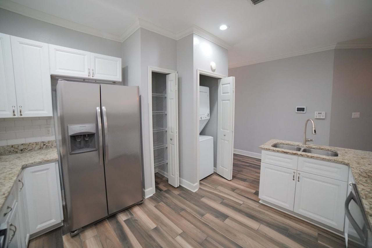 5434 Hampton Hill Cir - Photo 3 of 33