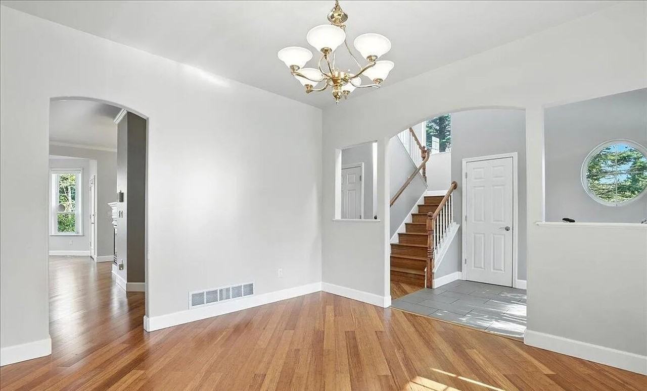 15904 Noble Point Drive - Photo 2 of 25