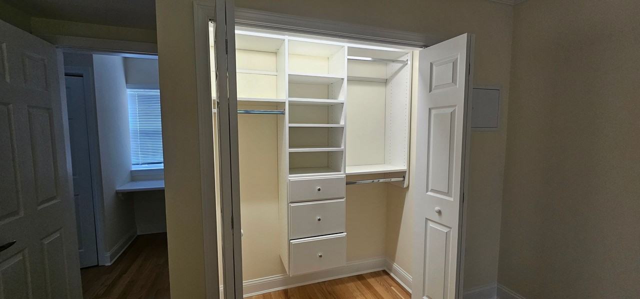 563 Vfw Pkwy - Photo 4 of 23