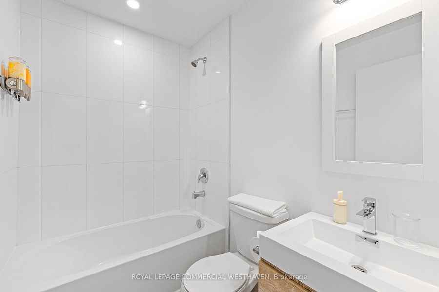 449 Lansdowne Avenue - Photo 6 of 12