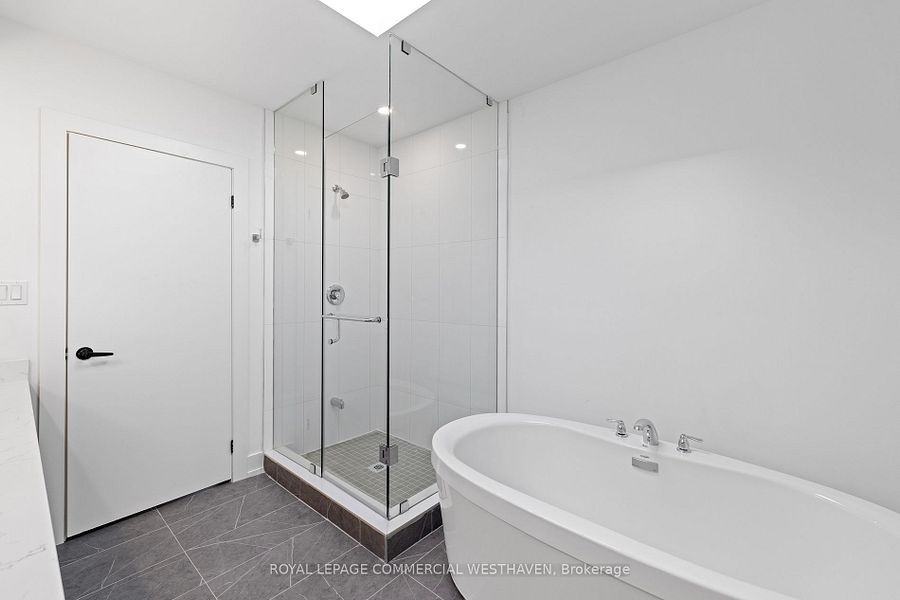 449 Lansdowne Avenue - Photo 7 of 12