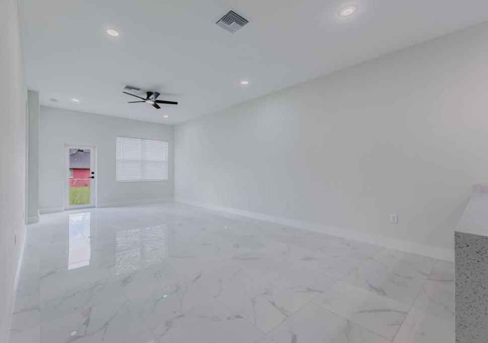 2255 10th Ter - Photo 3 of 34