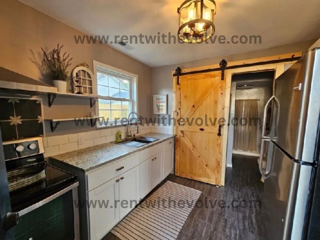 1349 G Avenue - Photo 5 of 15