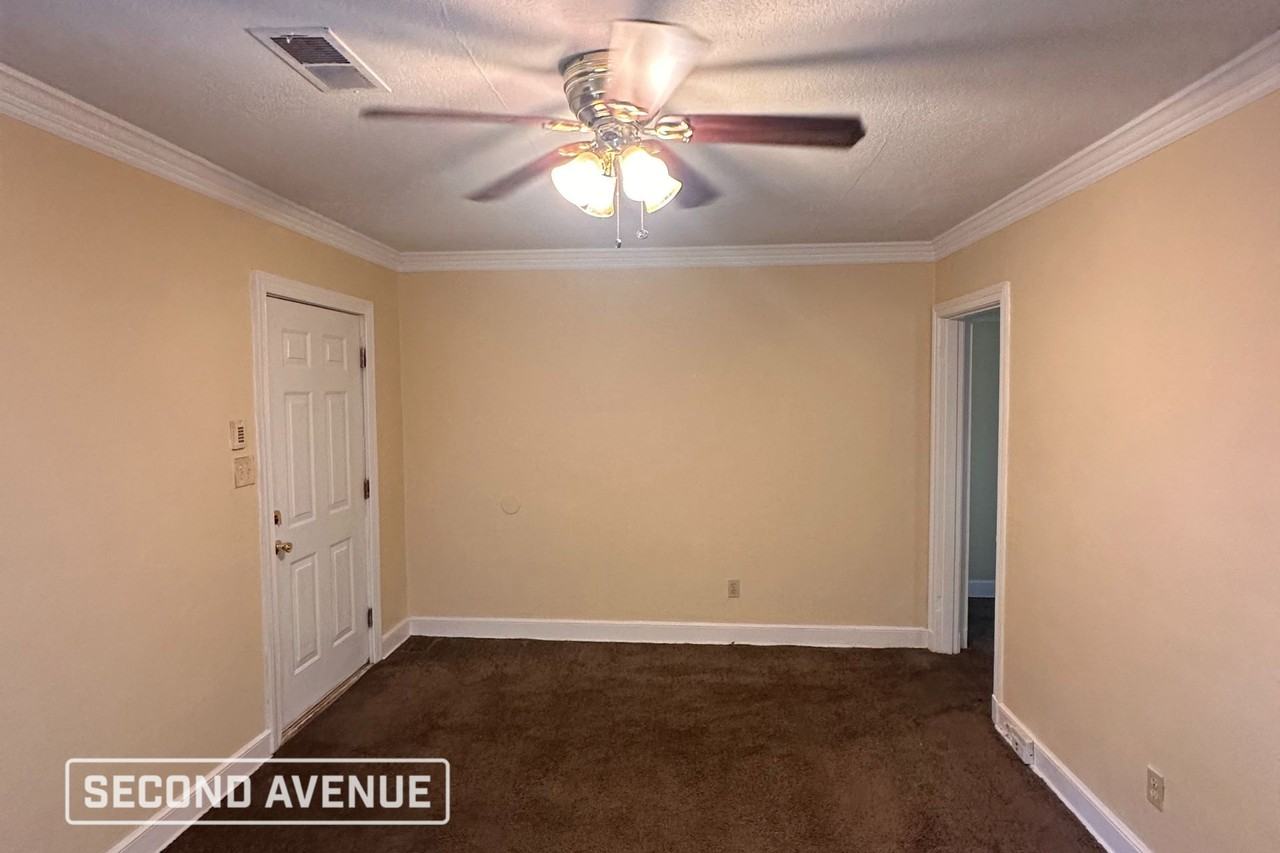 2455 Twain Ave - Photo 7 of 14