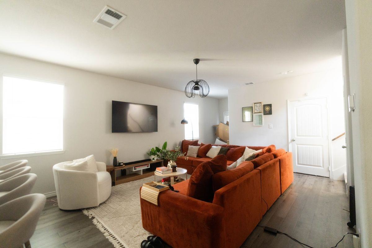 5533 Topwater Trl - Photo 4 of 25