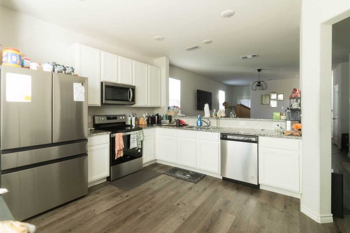 5533 Topwater Trl - Photo 6 of 25