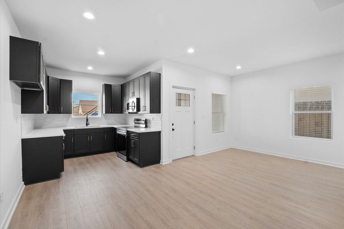 9732 Tuffly St Street, B ##B - Photo 3 of 11