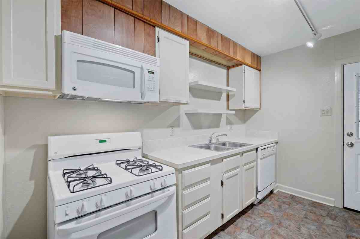 1511 Alguno Rd - Photo 6 of 20