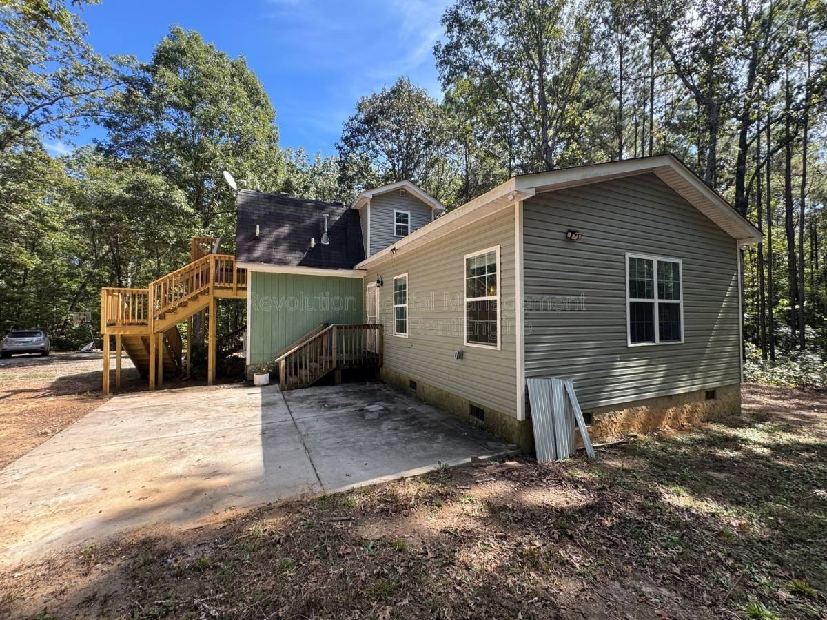 202 Fenner Rd - Photo 2 of 10