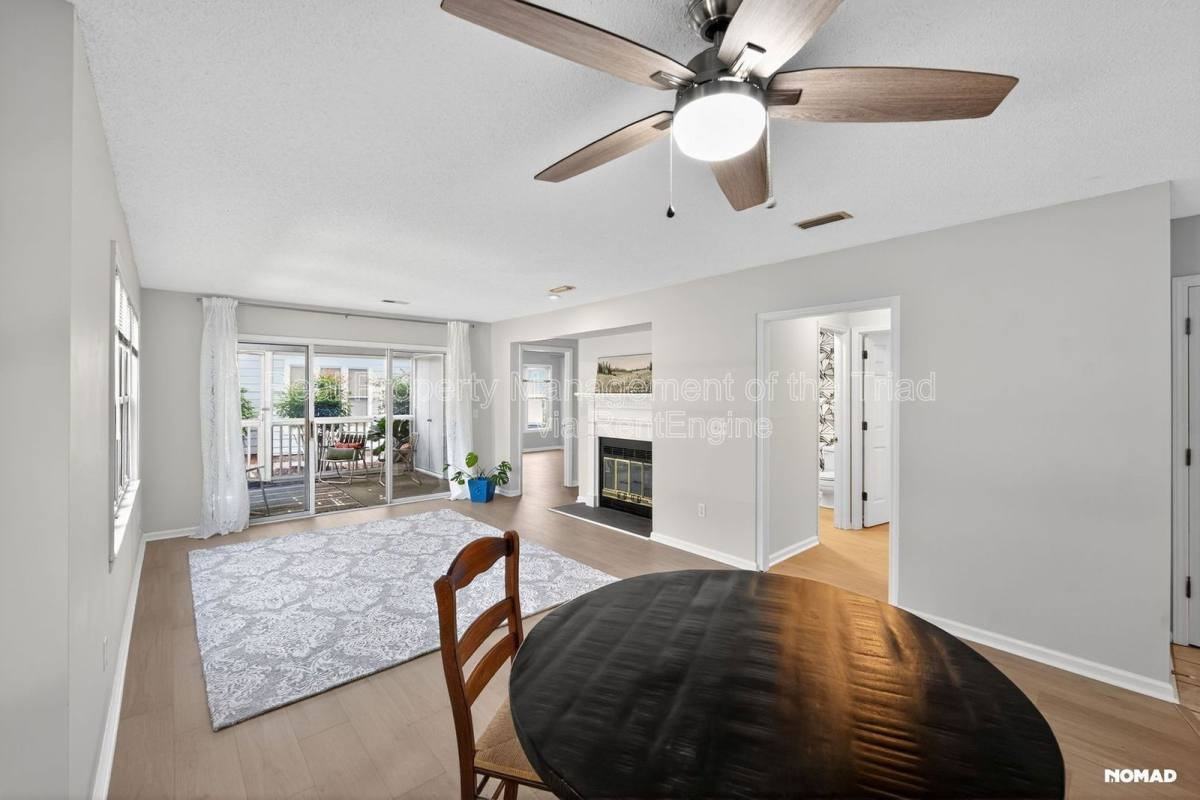 201 Oakwood Ct - Photo 5 of 10