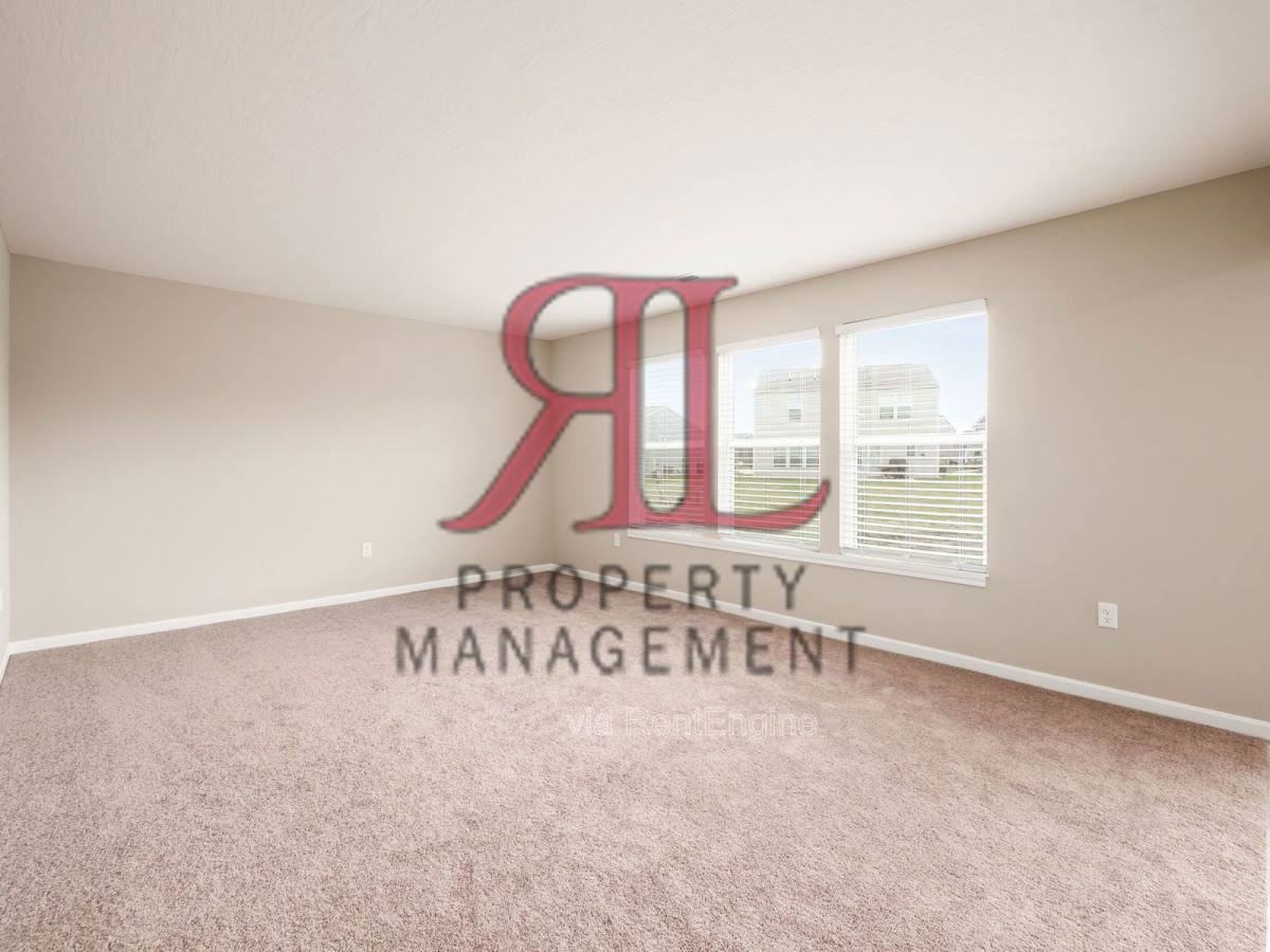 7449 Sugarbark Ct - Photo 2 of 10