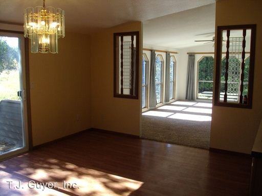 112 Kahout Rd - Photo 2 of 4