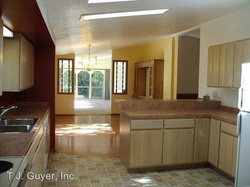 112 Kahout Rd - Photo 3 of 4