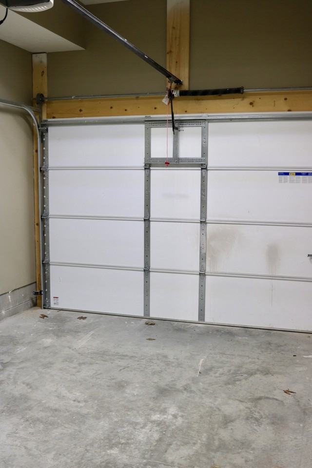 7 Honey Locust Ln - Photo 5 of 17