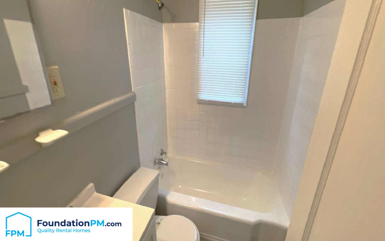 1391 Semmes St #1 - Photo 3 of 9