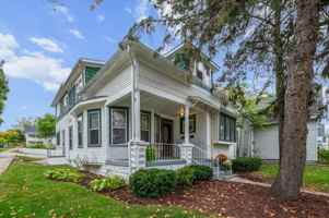 featured image of 901 Baraga St Ne #2