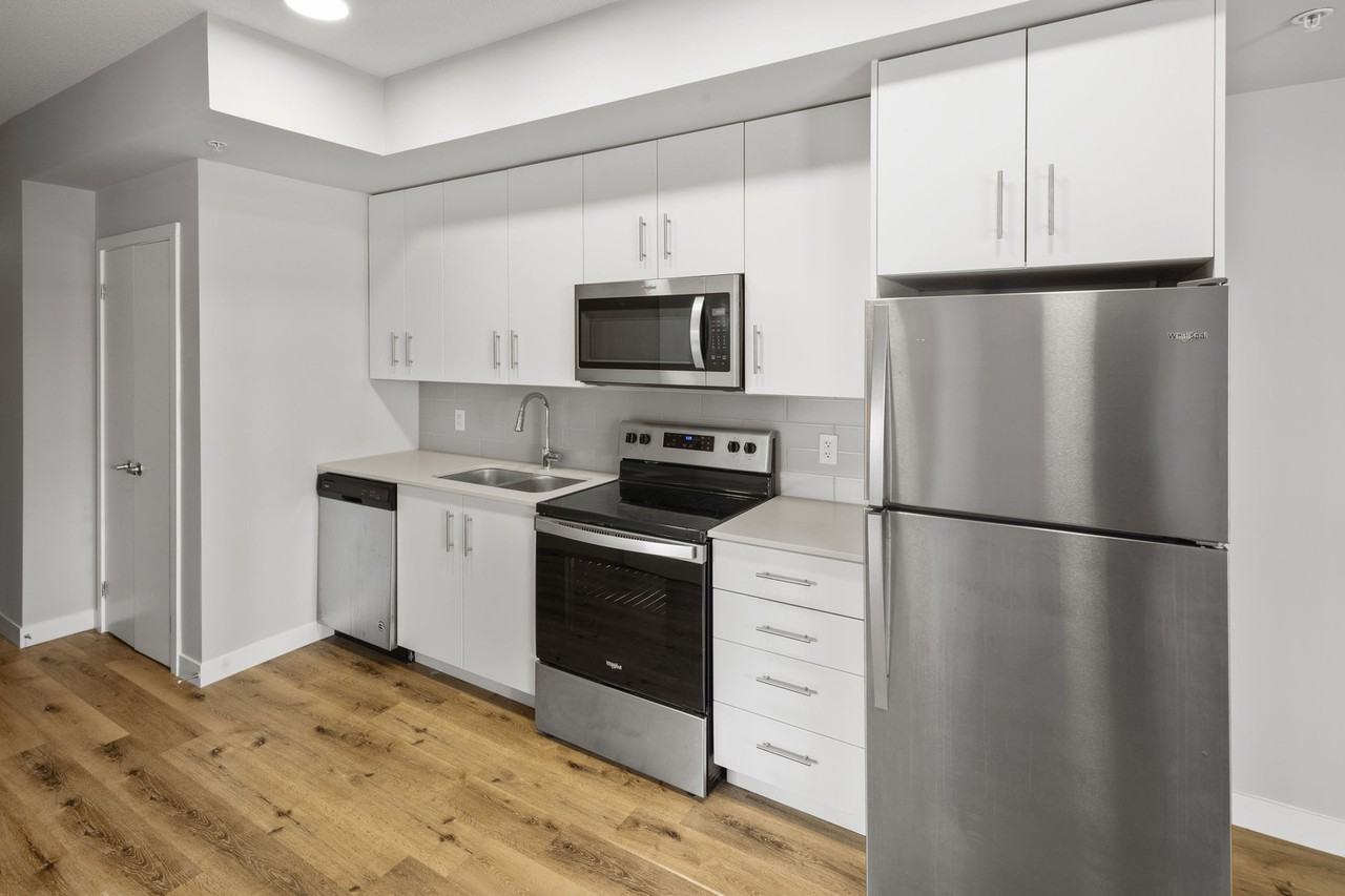 Sterling Square - Photo 4 of 50