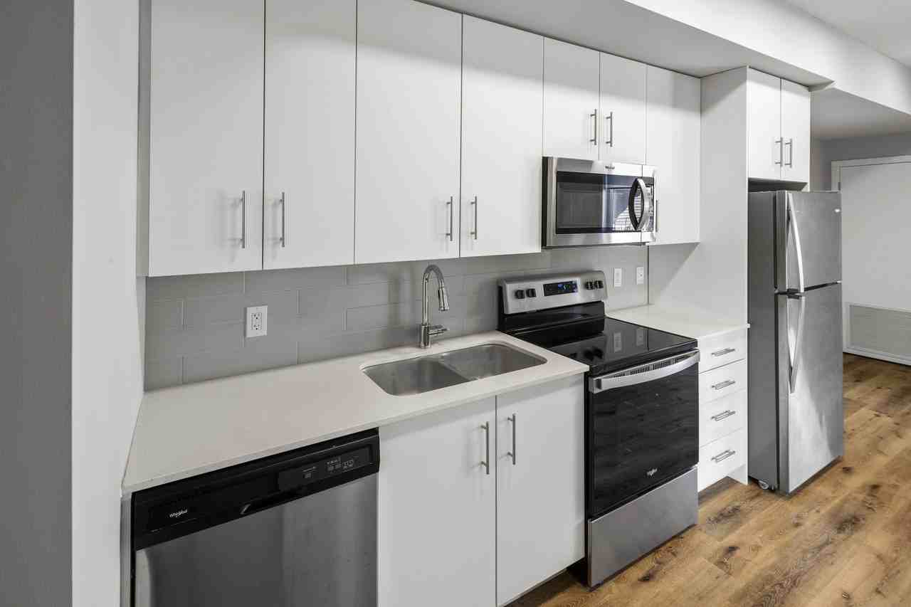 Sterling Square - Photo 5 of 50