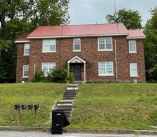 featured image of 616 Vaughn Ave #2