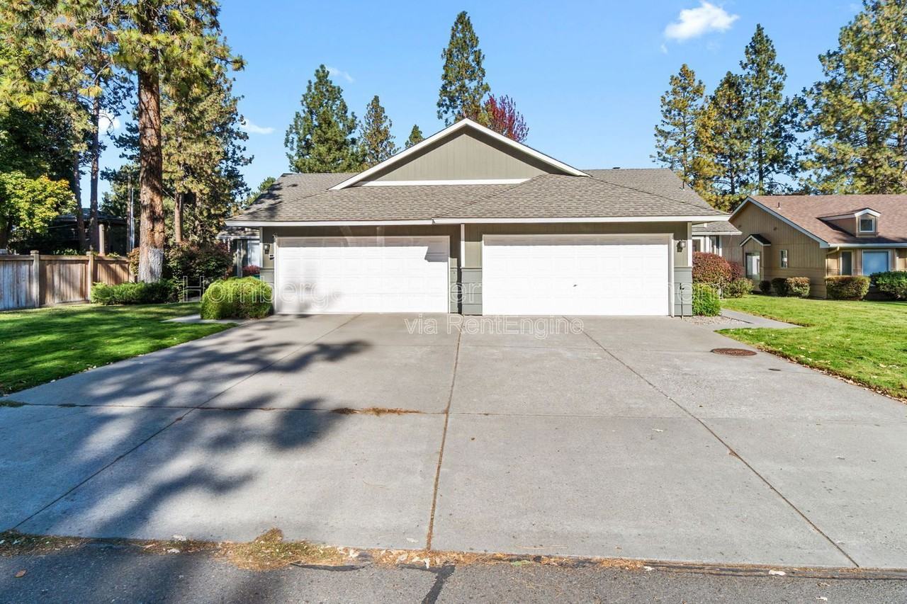 1605 E 33rd Ave #1605 - Photo 5 of 31