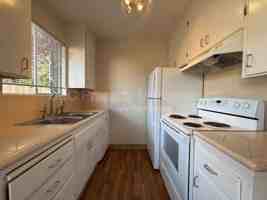 featured image of 137 Clay St #1