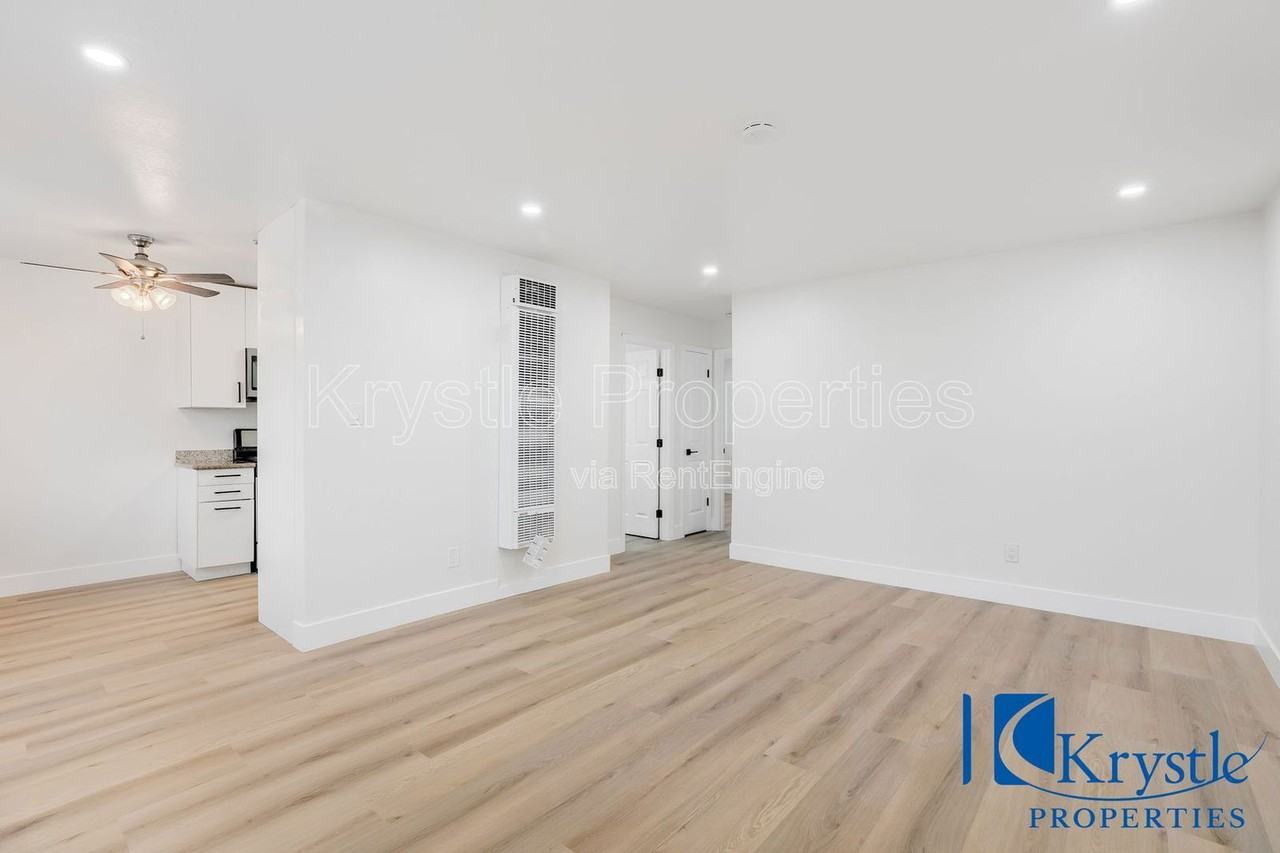 455 E L St - Photo 2 of 28