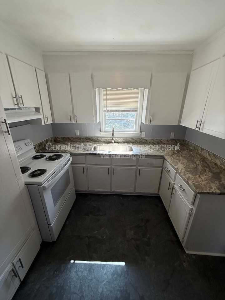 141 Ruby Dr - Photo 3 of 15