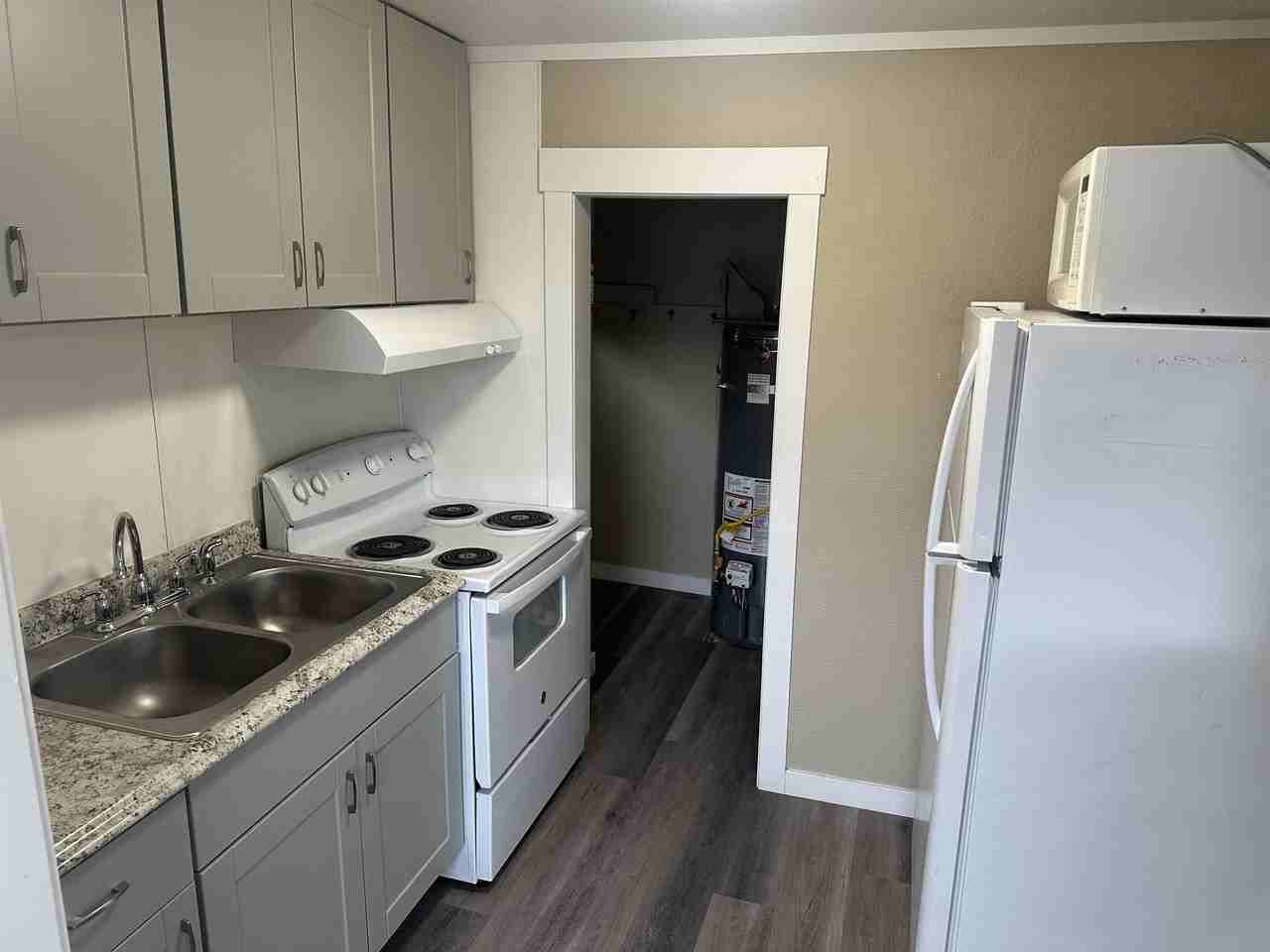 1263 Hwyeast #10 - Photo 3 of 5