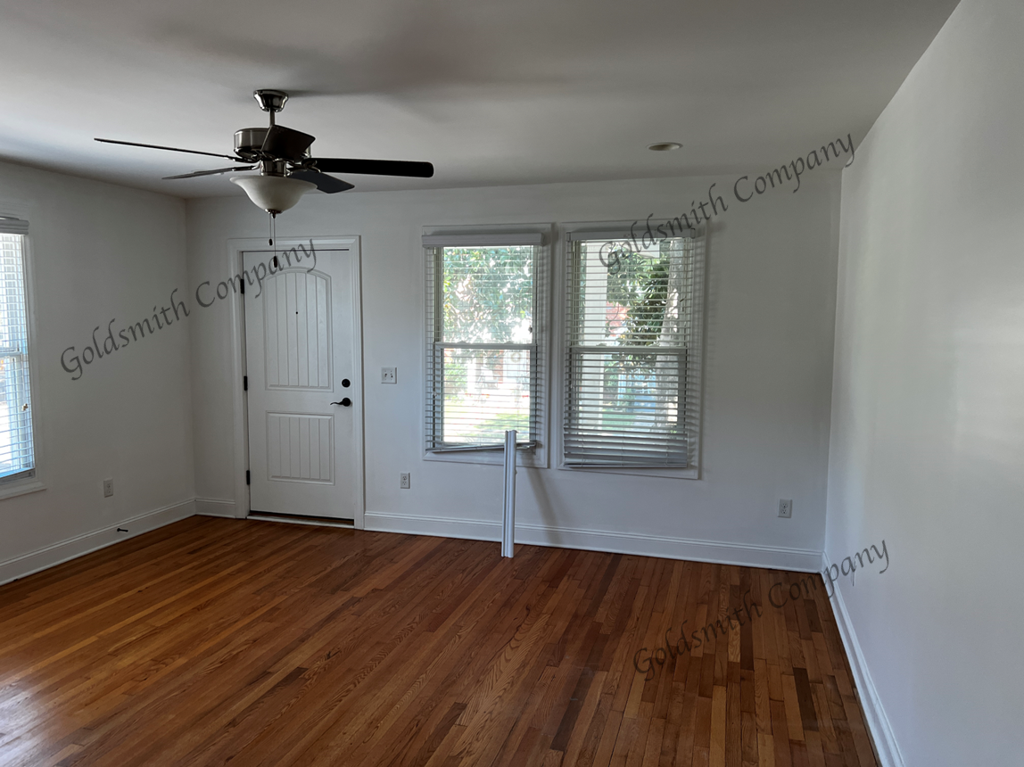 16B Harris St - Photo 3 of 6