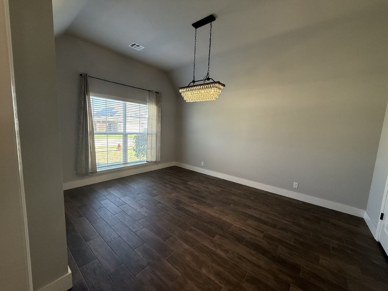 2611 W Baton Rouge Pl - Photo 6 of 36