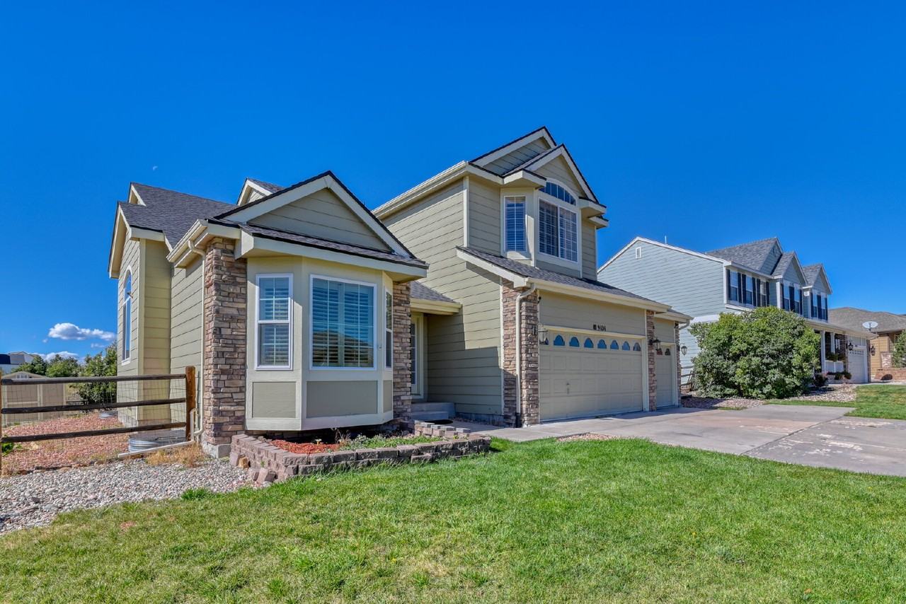 9104 Royal Melbourne Circle - Photo 4 of 50