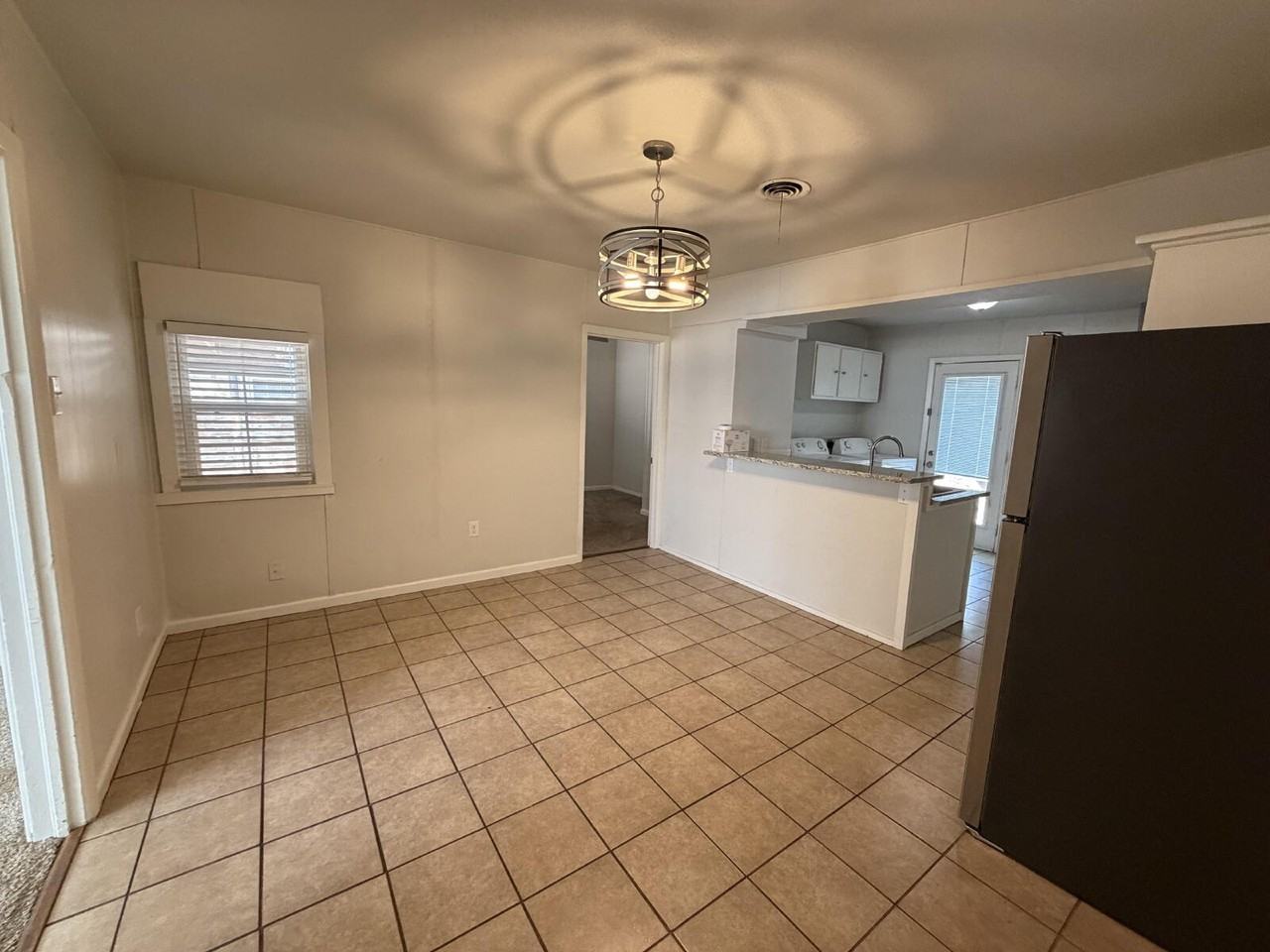 2404 25th St - Photo 5 of 20