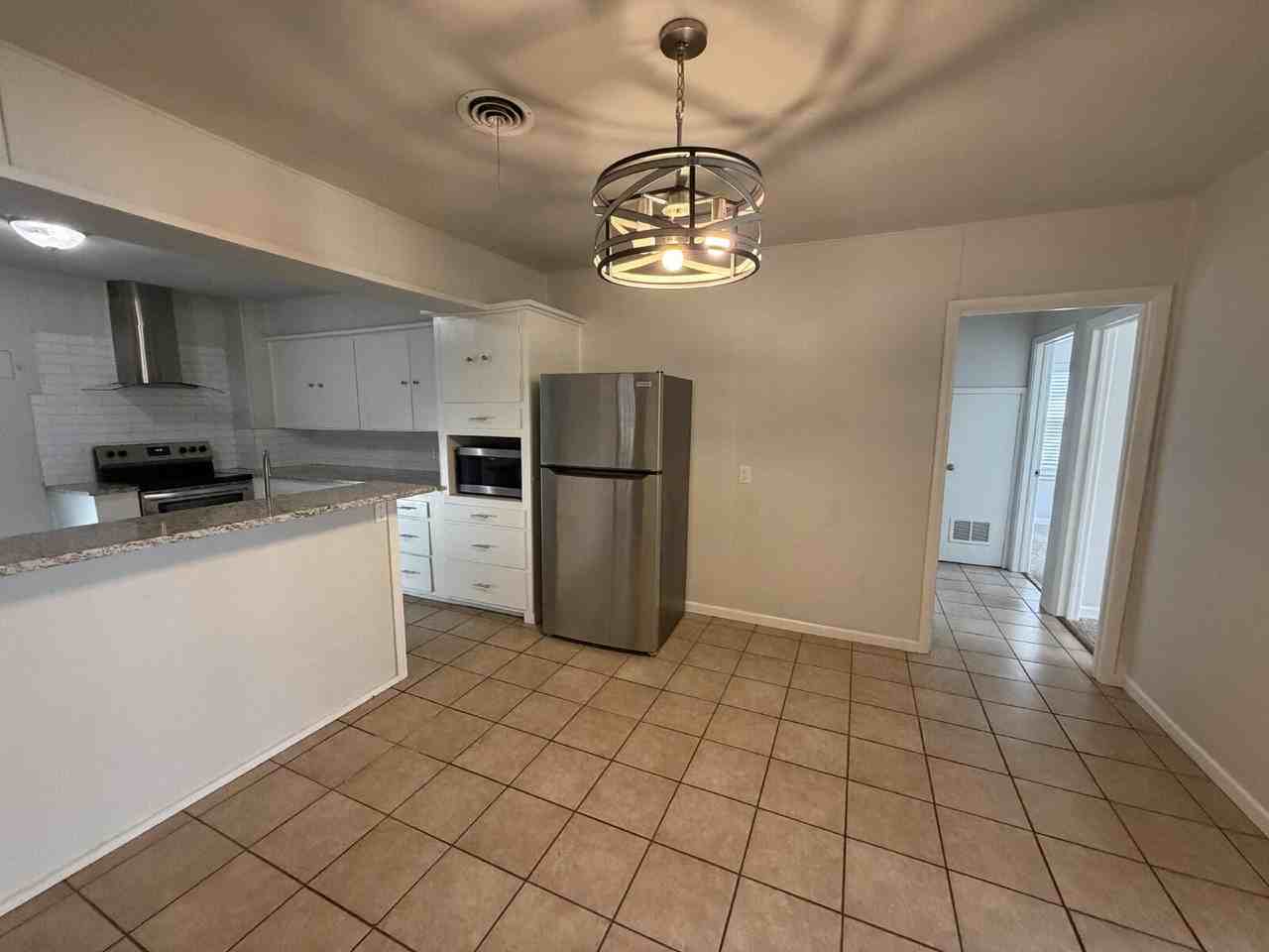 2404 25th St - Photo 6 of 20