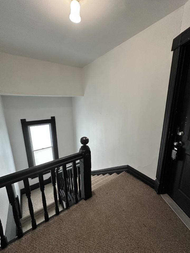 838 East Centerway - Photo 3 of 16