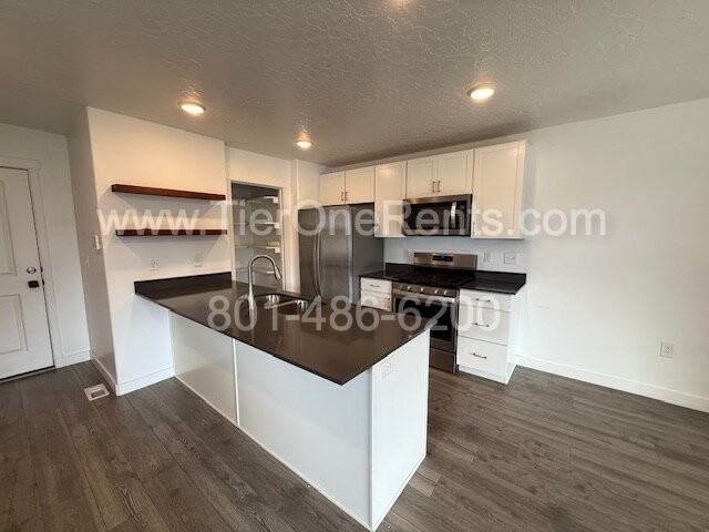 936 E Hercules Ct - Photo 4 of 16