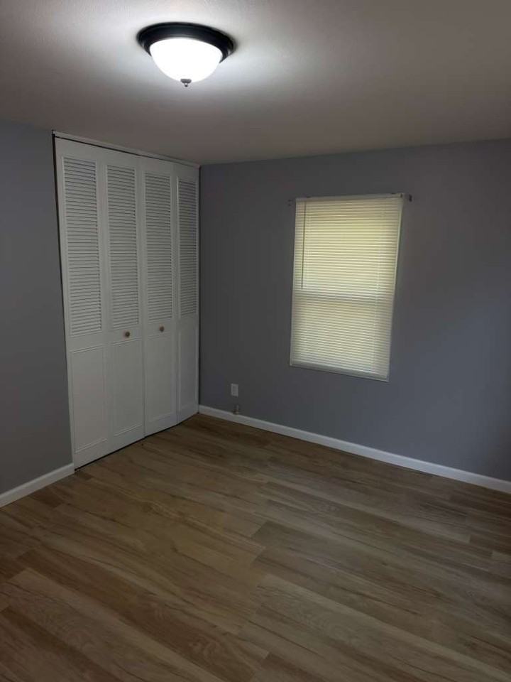 2575 Hawthorne Manor Drive - Photo 6 of 26