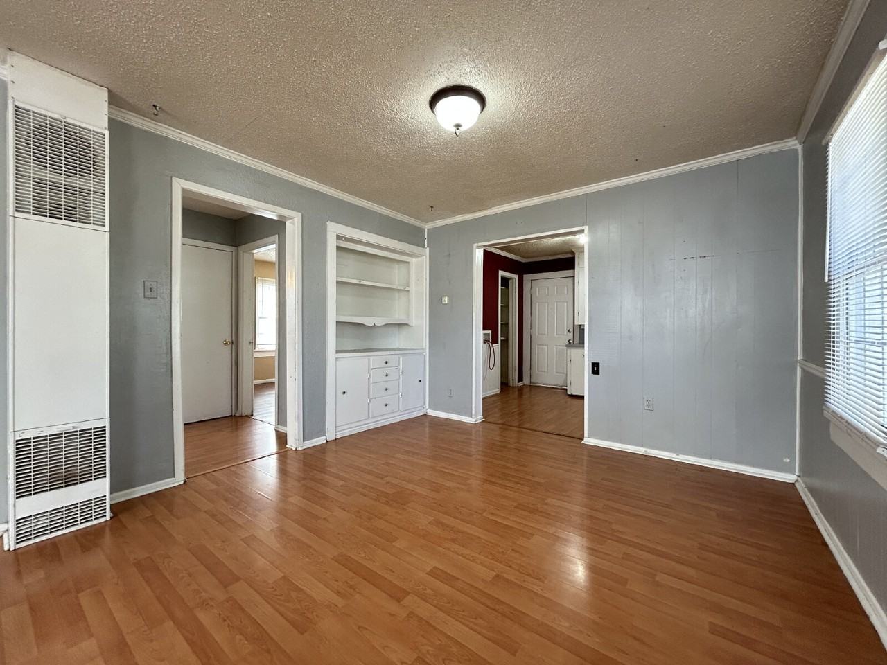 2211 26th St - Photo 5 of 20