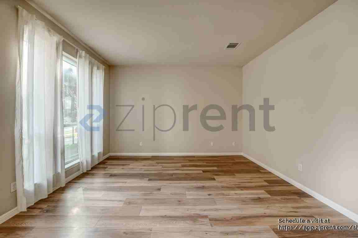 706 Green Vista Court - Photo 3 of 34