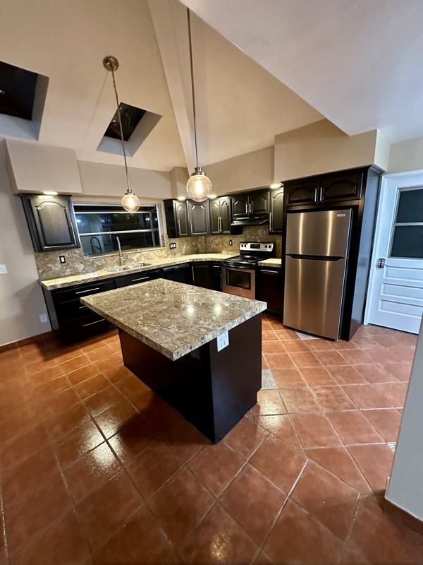 381 E Emerson St - Photo 6 of 11