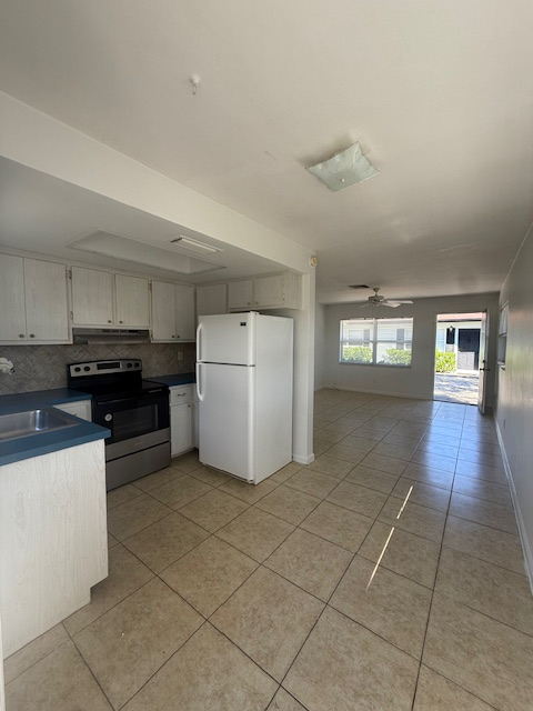 623 92Nd Avenue North, Naples Park, Fl #A - Photo 4 of 15