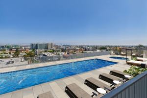 featured image of 448 W 5th St