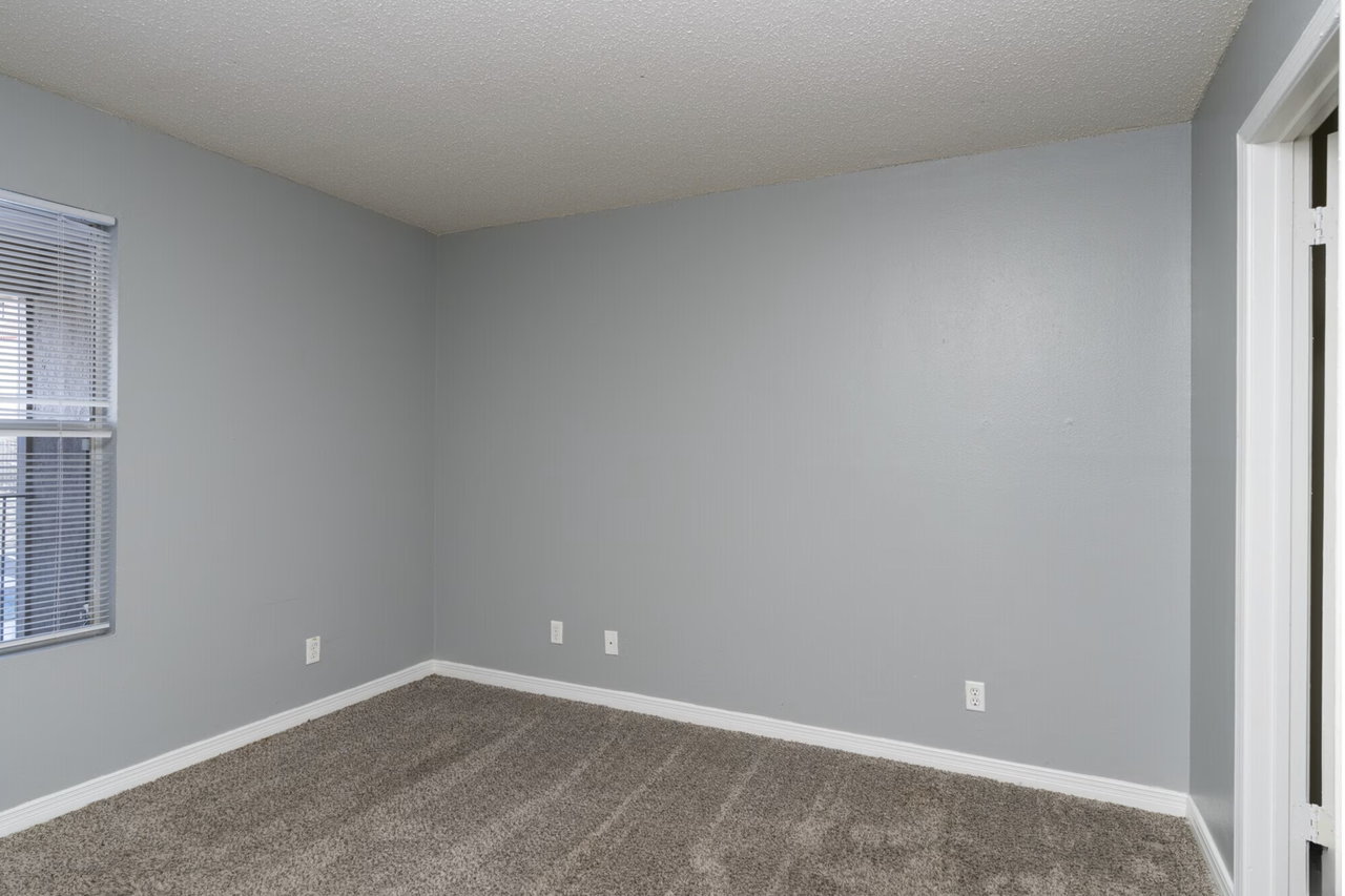 Las Lomas - Photo 4 of 9