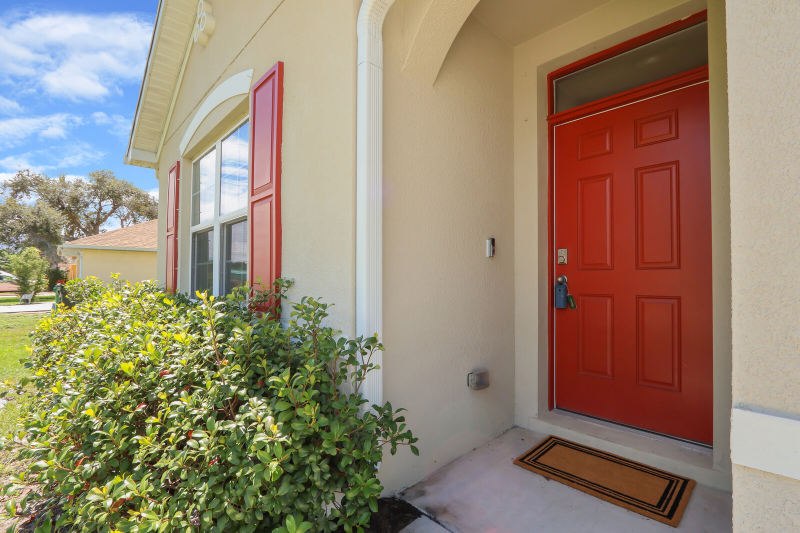 2550 Se Rock Springs Dr - Photo 2 of 21