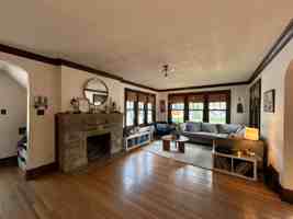 featured image of 303 N Russell Ave