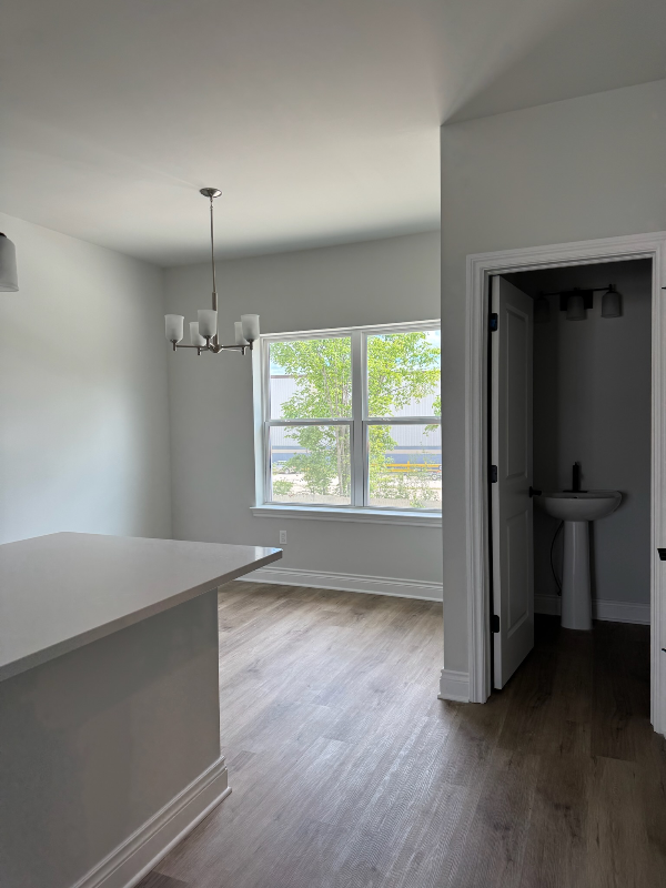 813 Canterbury Ln - Photo 6 of 18